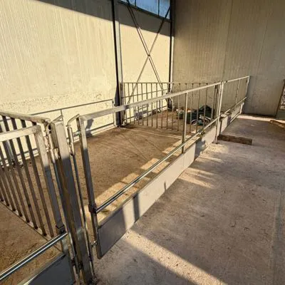 Recinzione per vitelli per un'azienda agricola di Verona